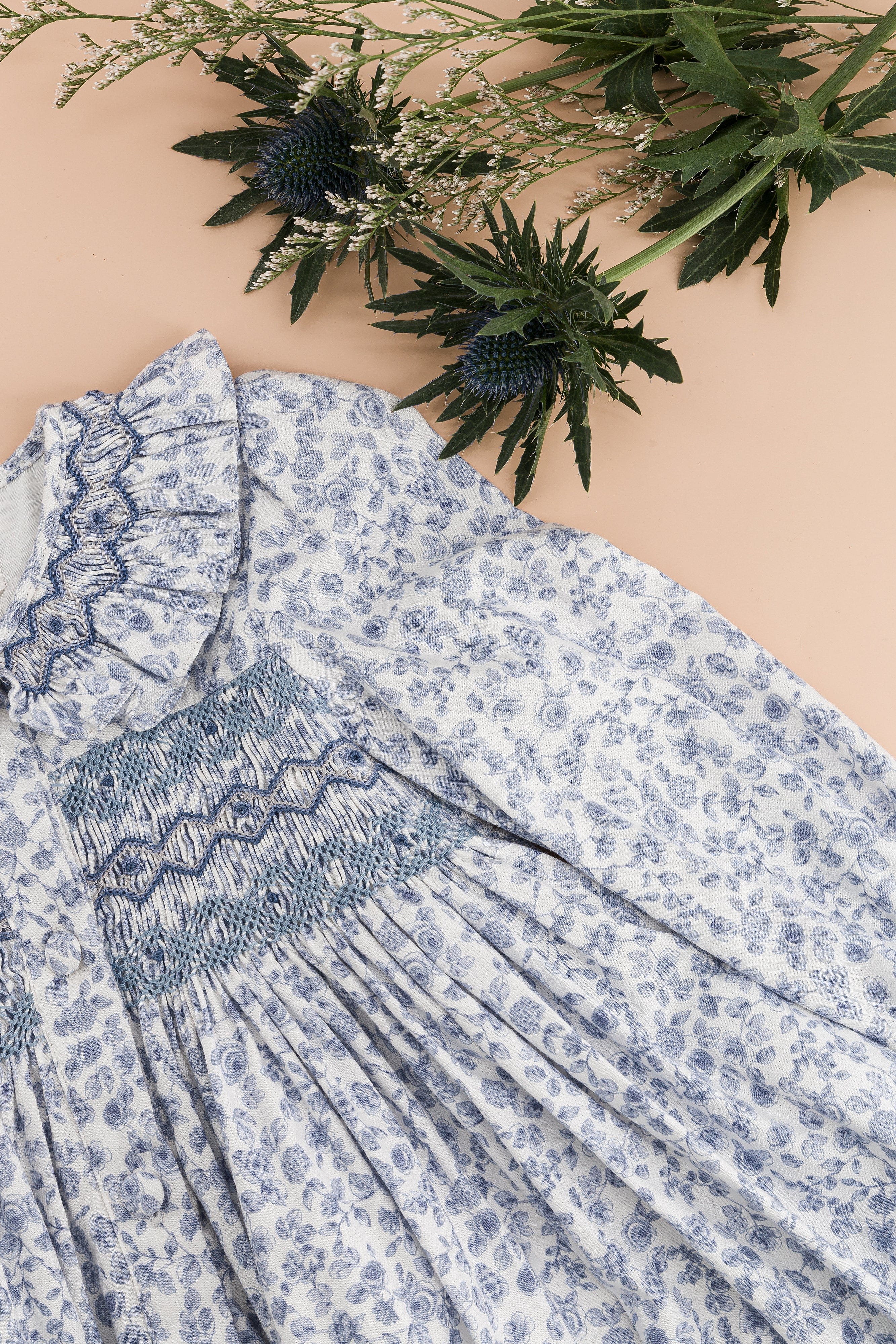 Adeline, robe smockée imprimé Blue garden