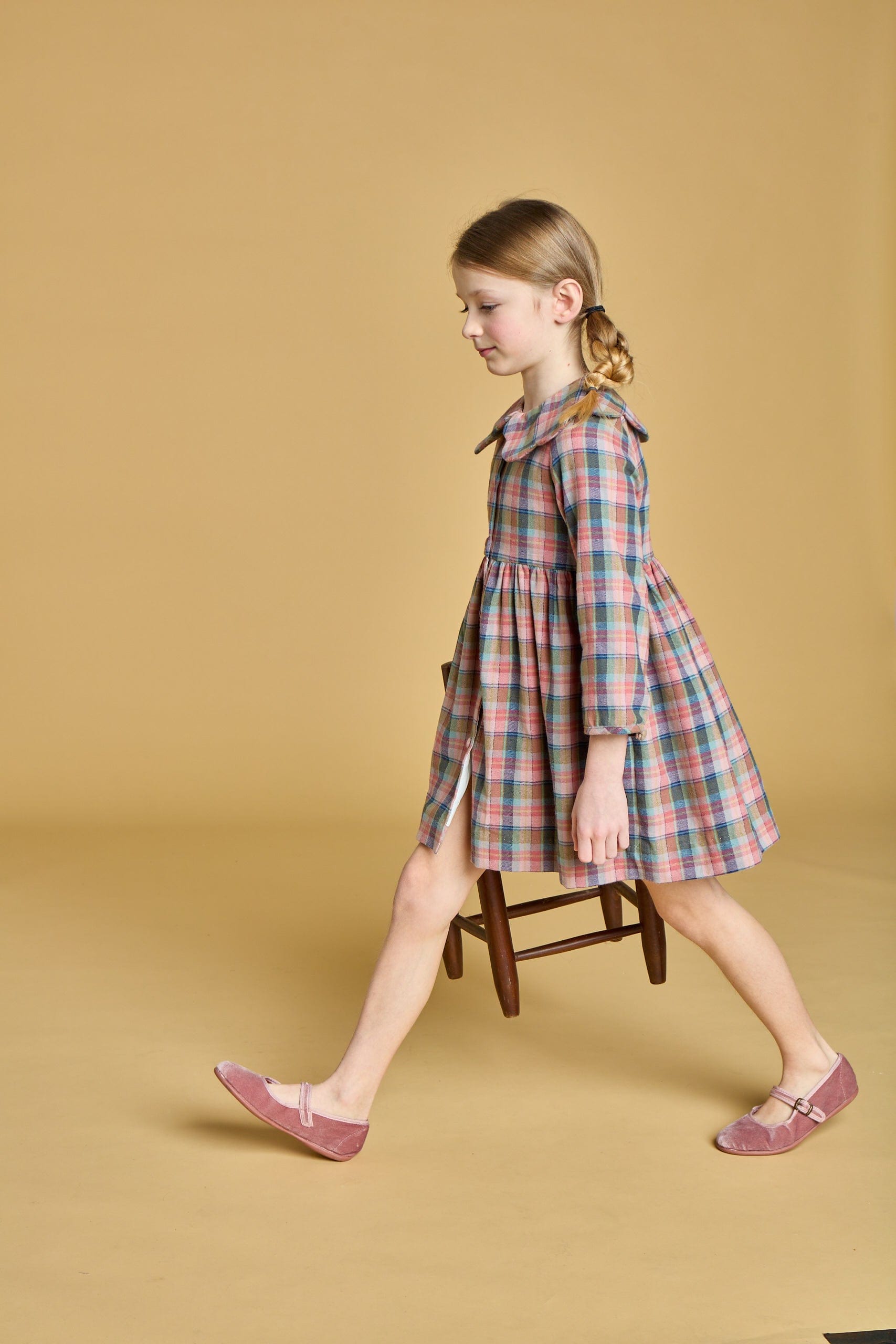 Colette, robe en tartan rose aurora