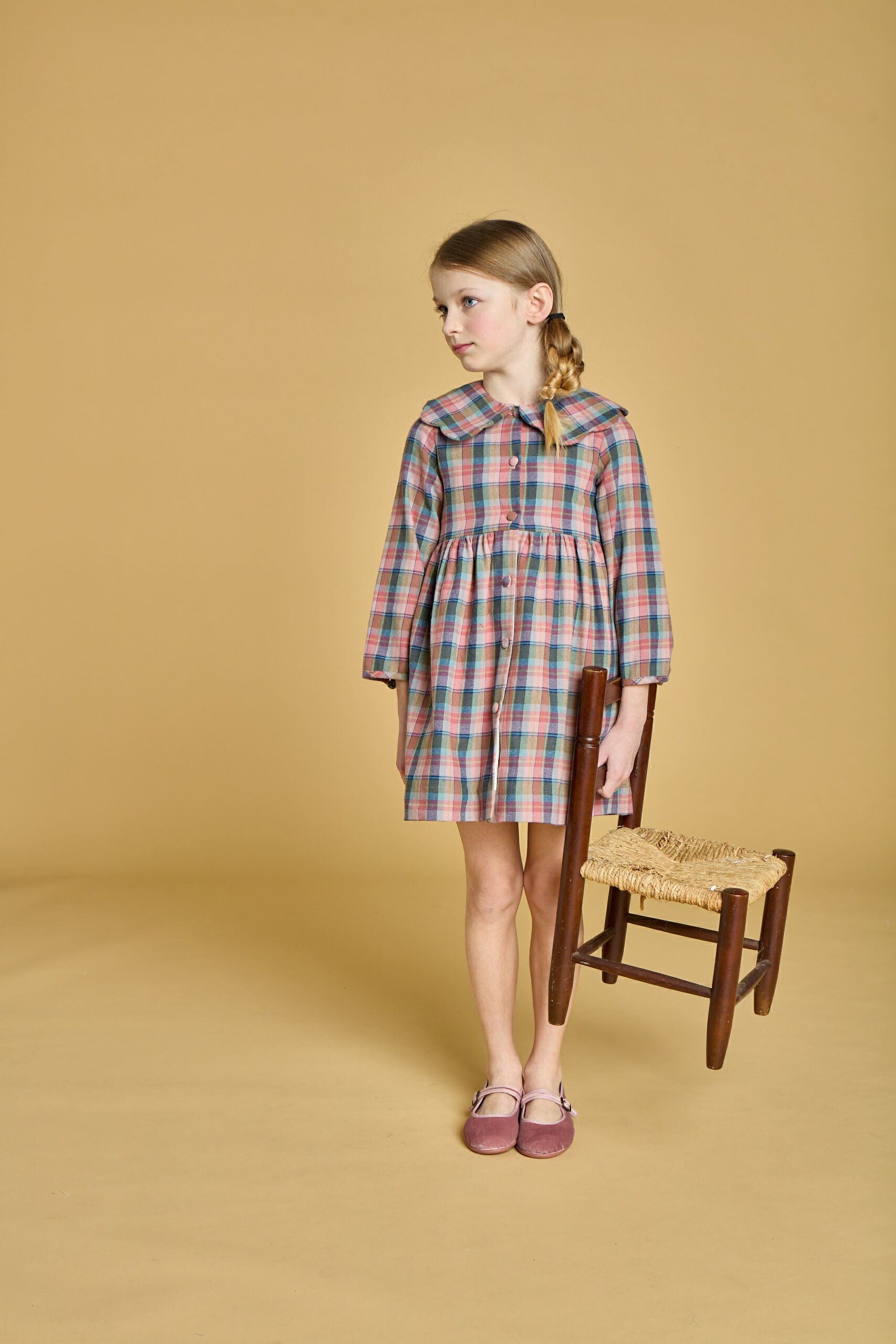 Colette, robe en tartan rose aurora