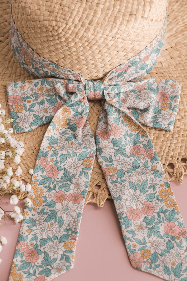 Constance, Raffia hat with bow, in Coral and mint floral print
