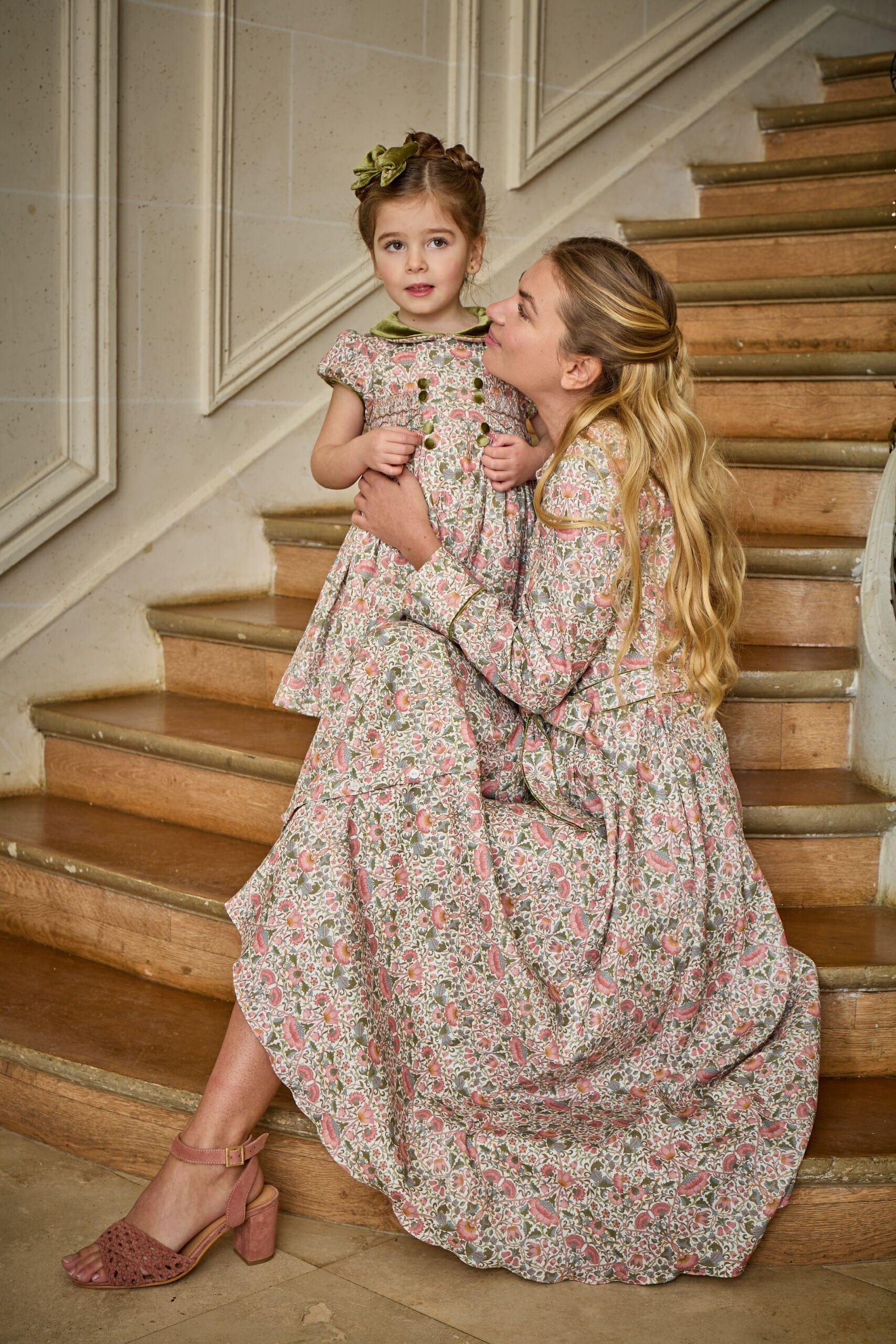 Donna, robe femme imprimé baroque rose et détails velours olive