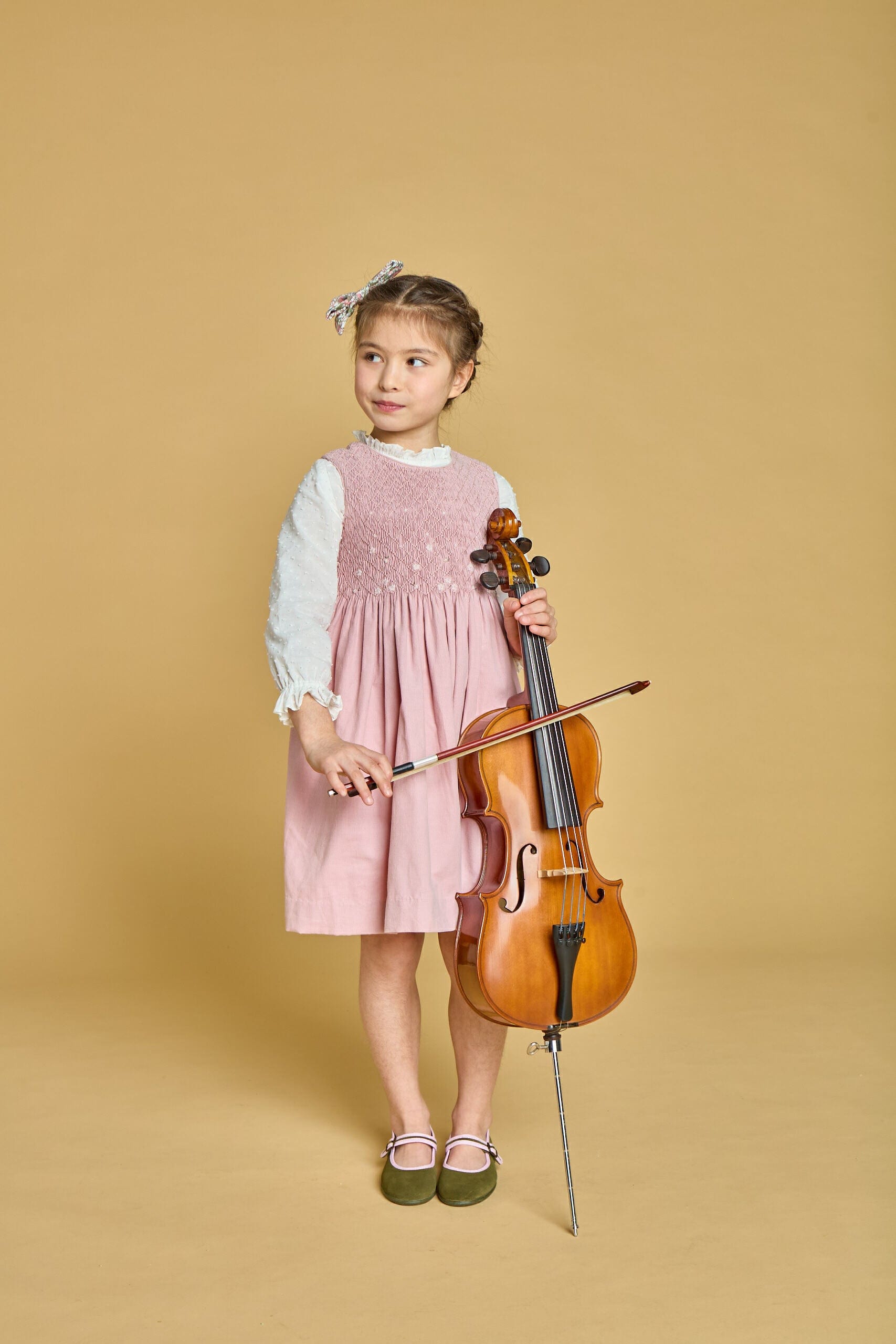 Emma, robe chasuble smockée en velours côtelé