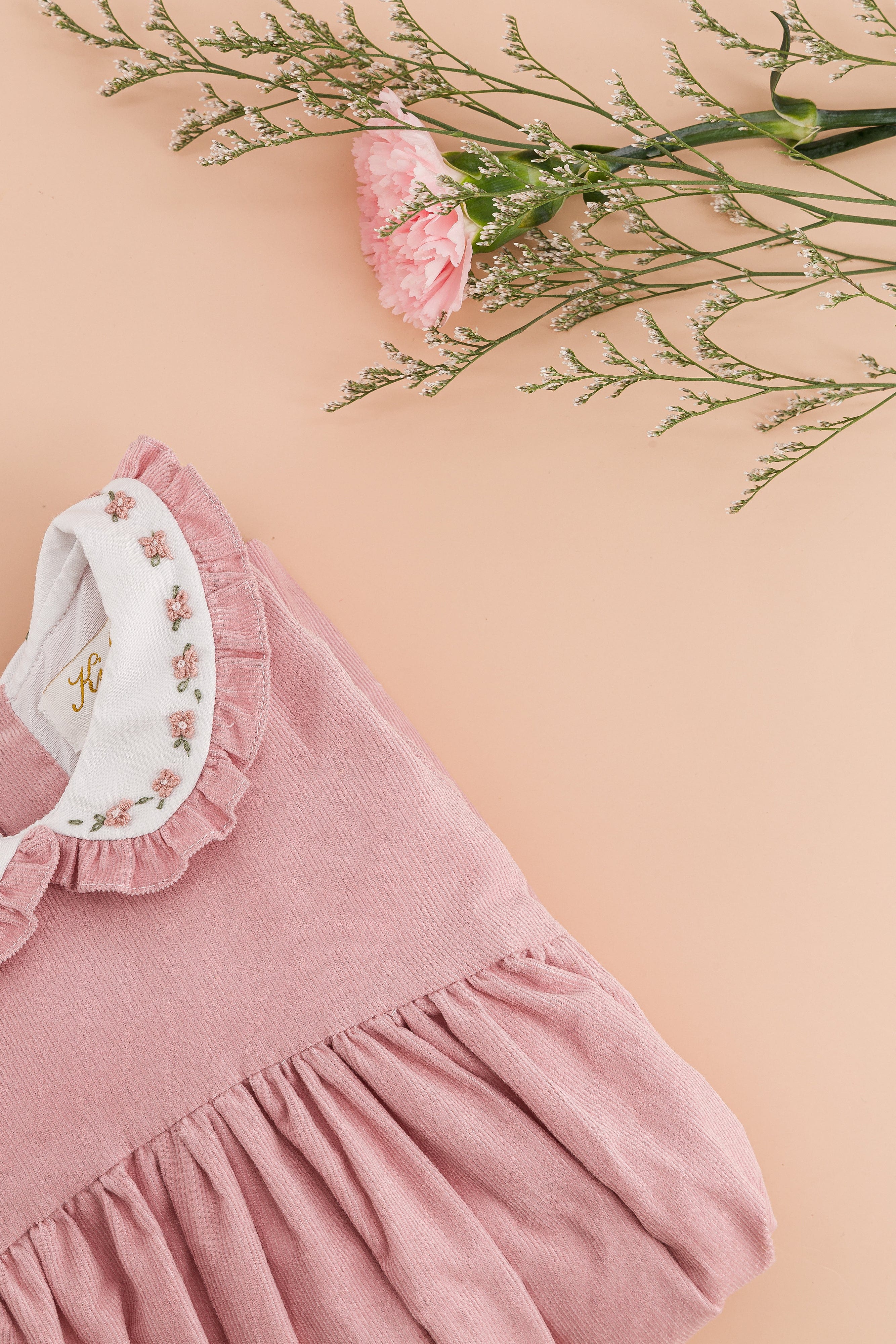 Gaïa, robe en velours côtelé rose