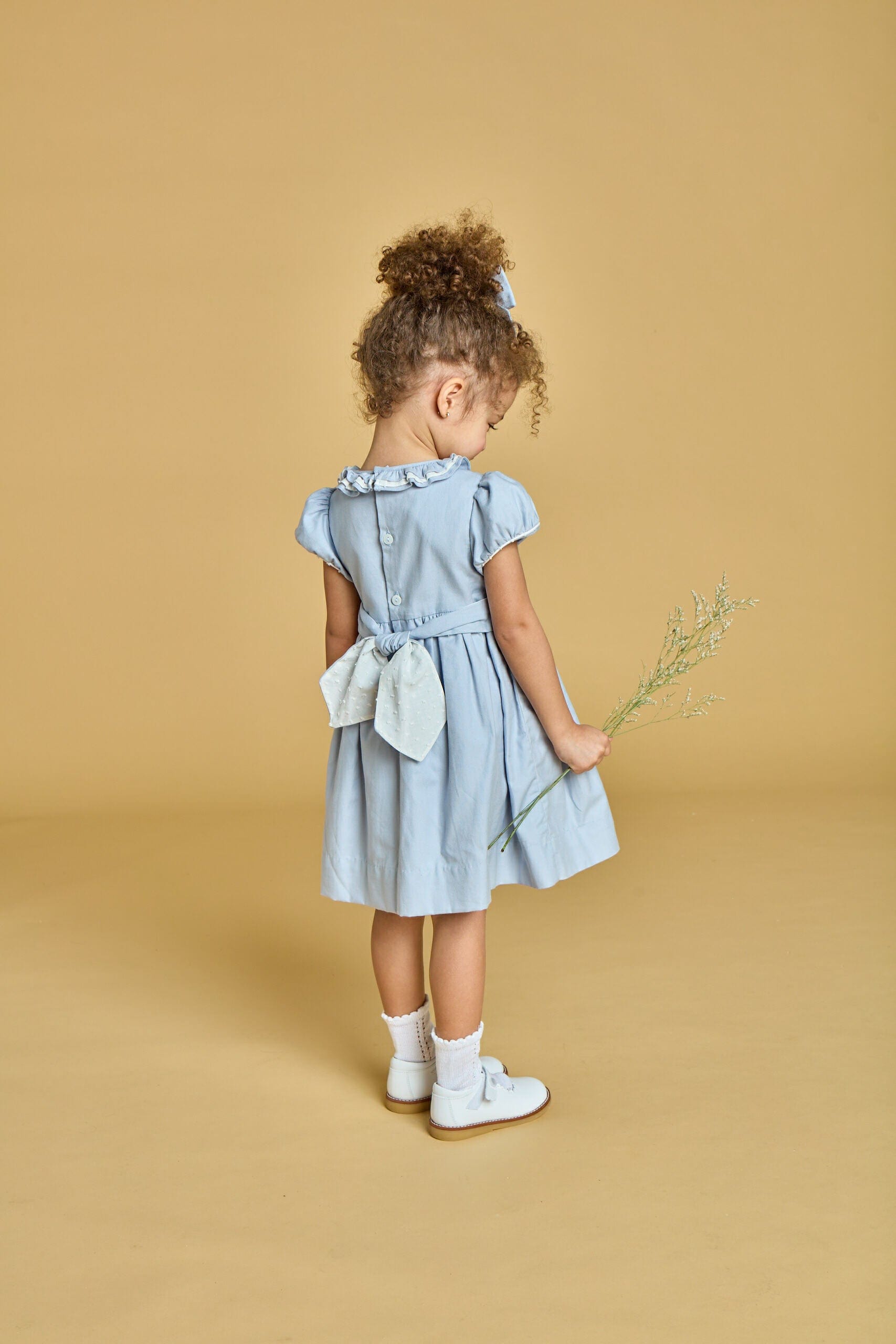 Hars, robe smockée twill de coton biologique bleu artique