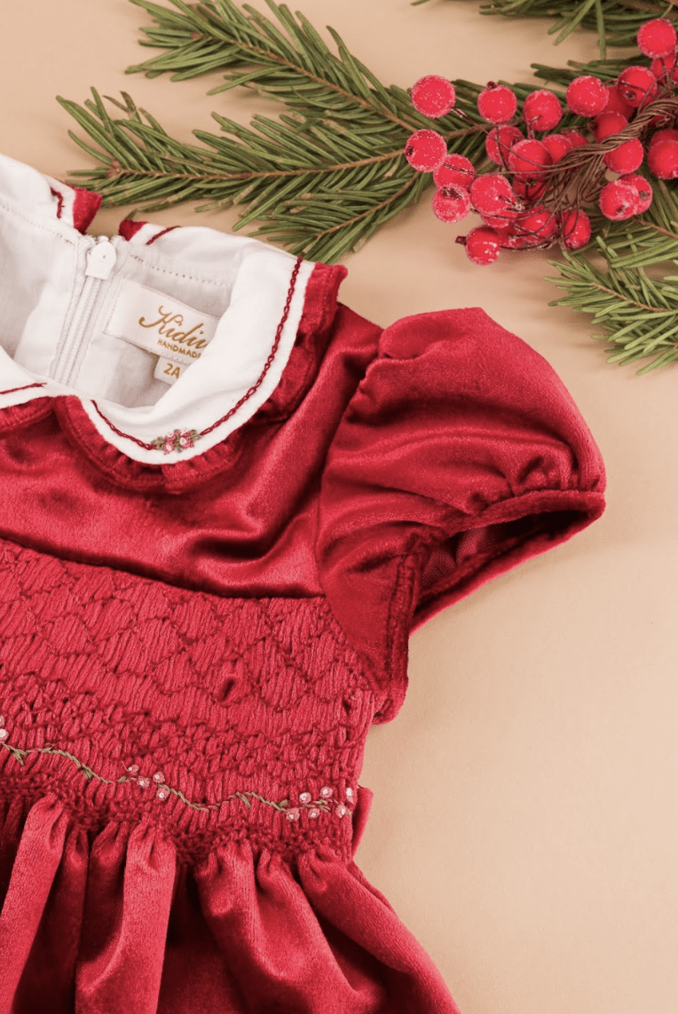 Héloïse, robe à smocks en velours rouge