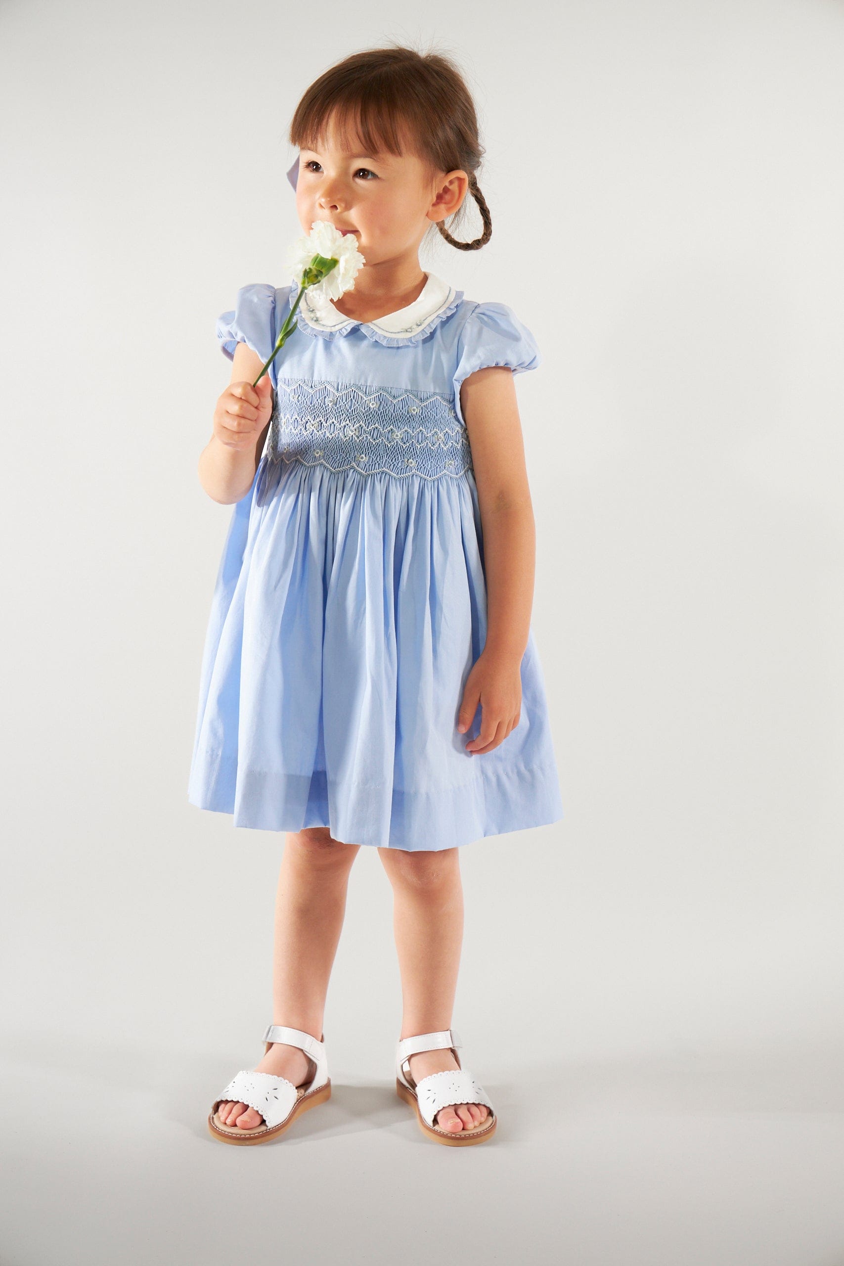 Héloïse, robe smockée, en popeline bleu barbeau