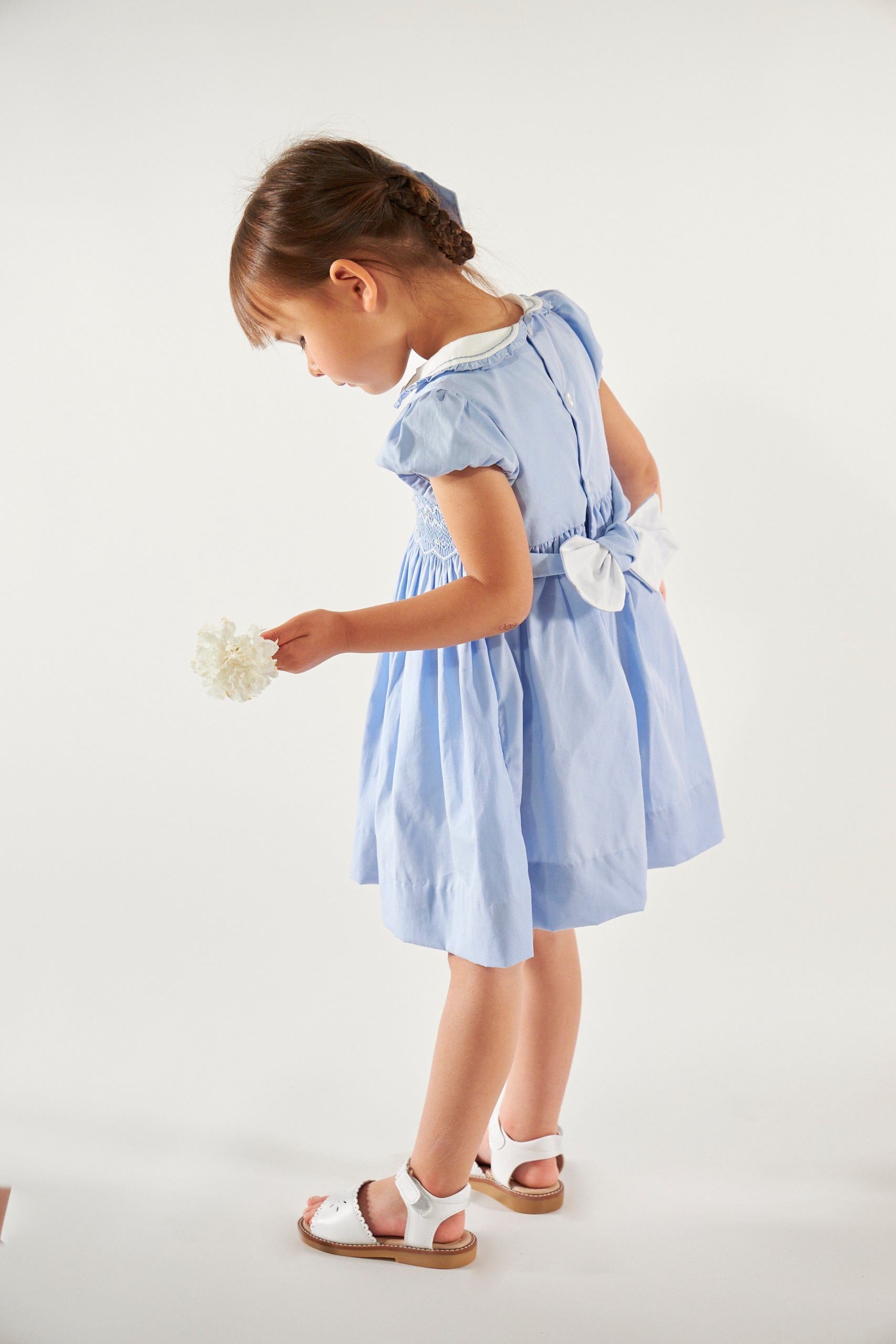 Héloïse, robe smockée, en popeline bleu barbeau