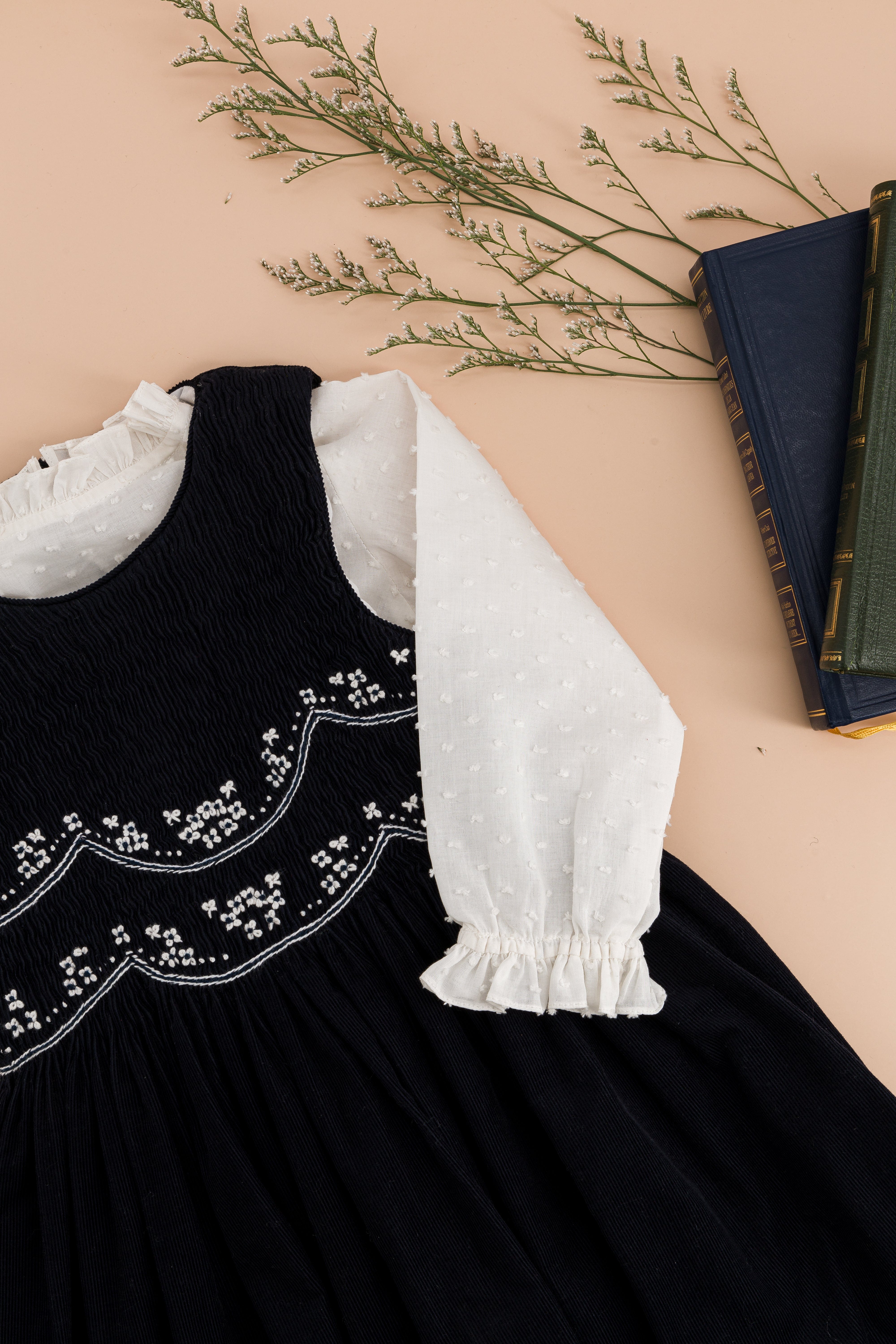 Lolita, blouse fille en plumetis blanc cassé