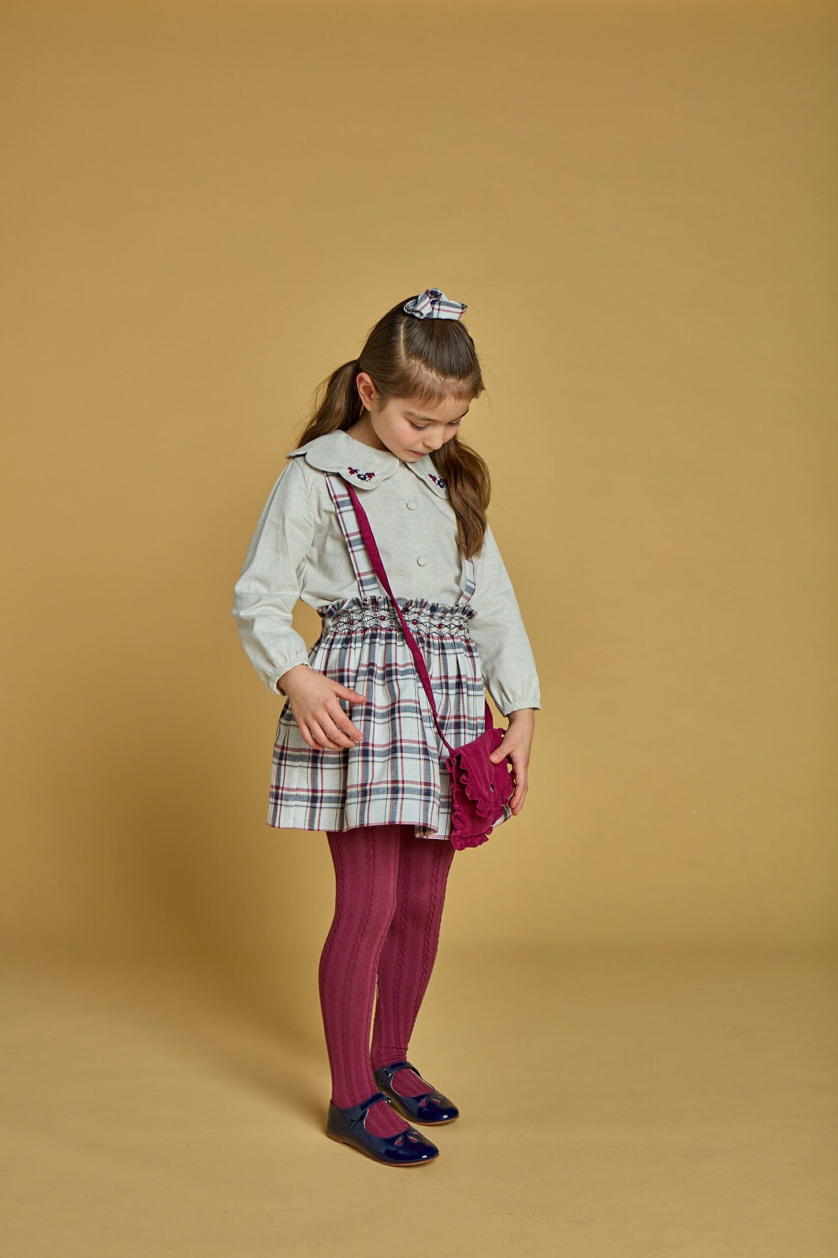 Louise, jupe smockée en tartan marine/bordeaux