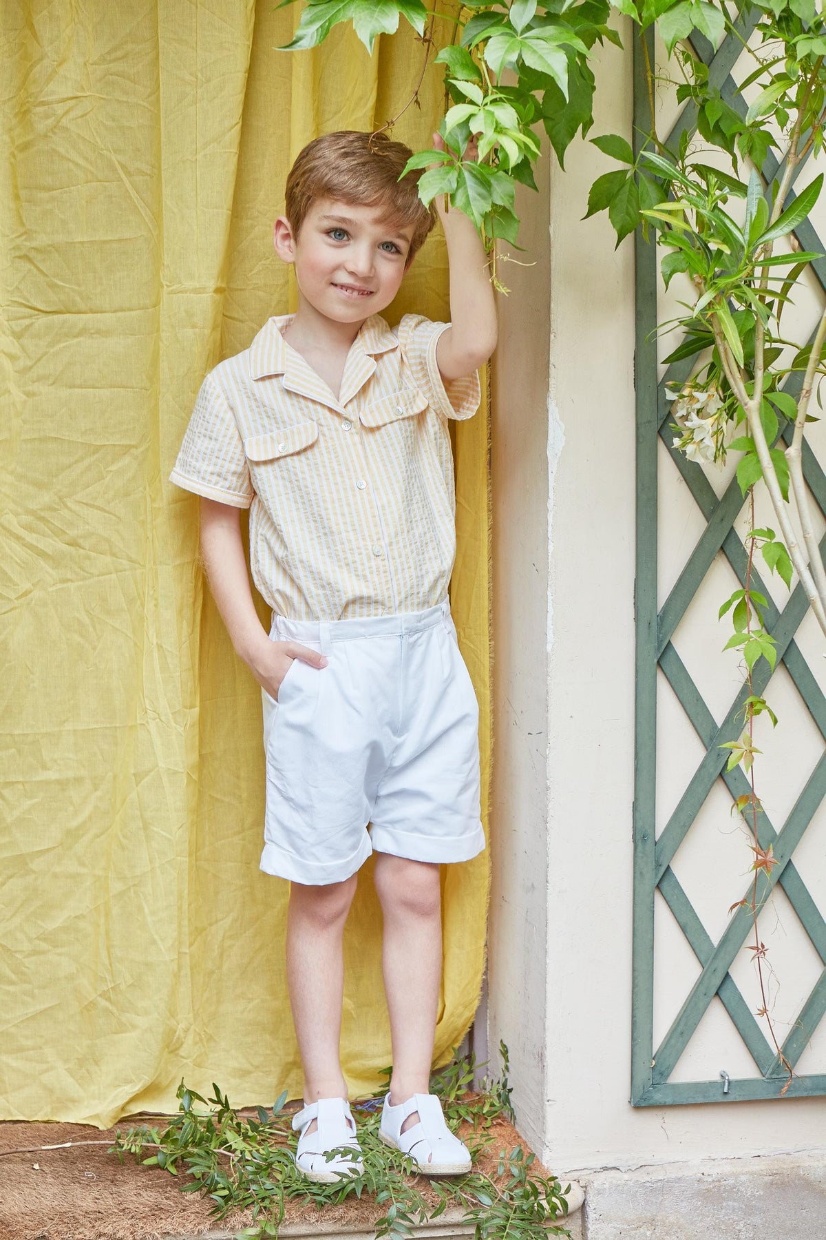 Lupin, boy shirt with lapel collar and short sleeves, in Yellow and white seersucker stripes