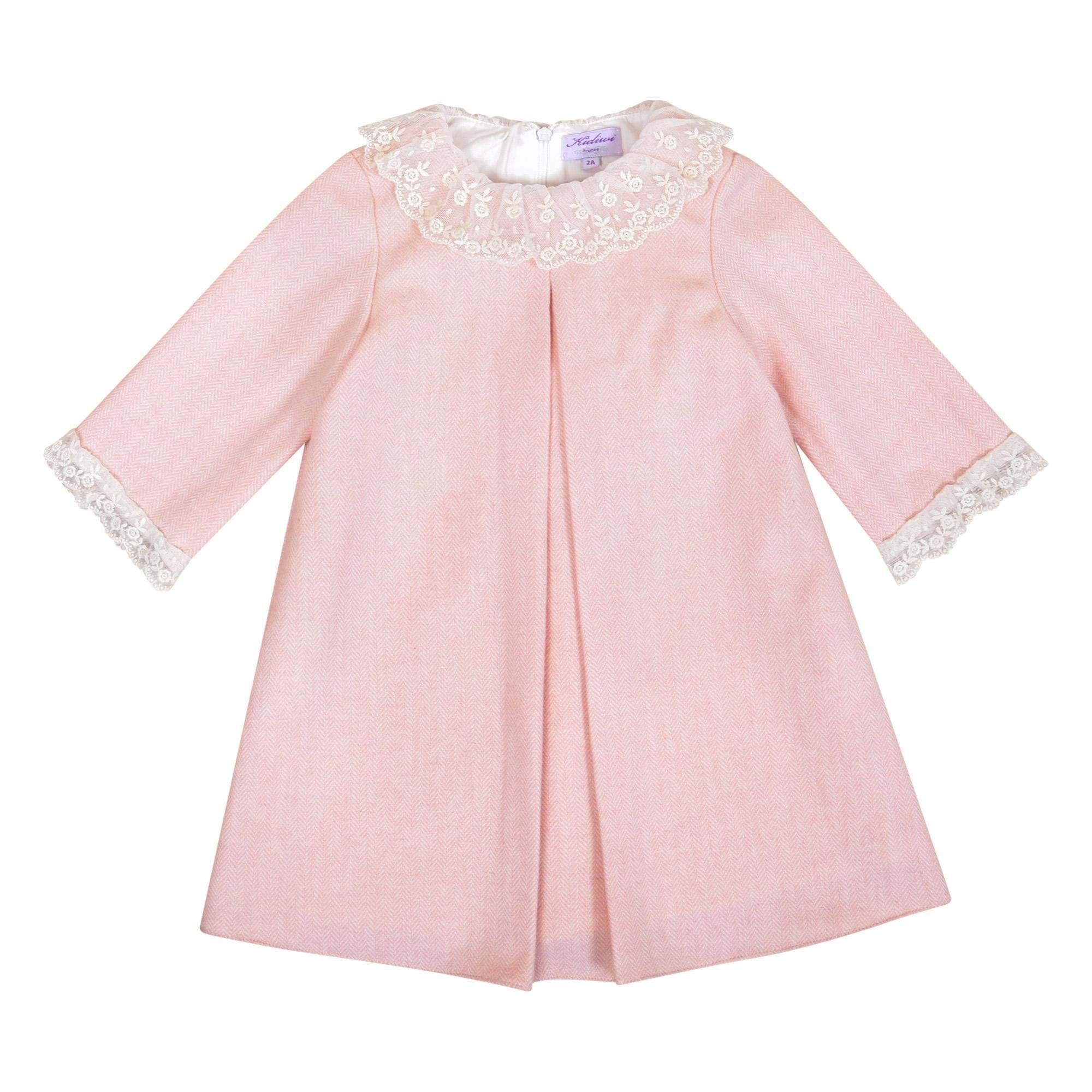 Madeleine, Dress with 3/4 ruffled sleeves, lace collar, in pink herringbone with wool