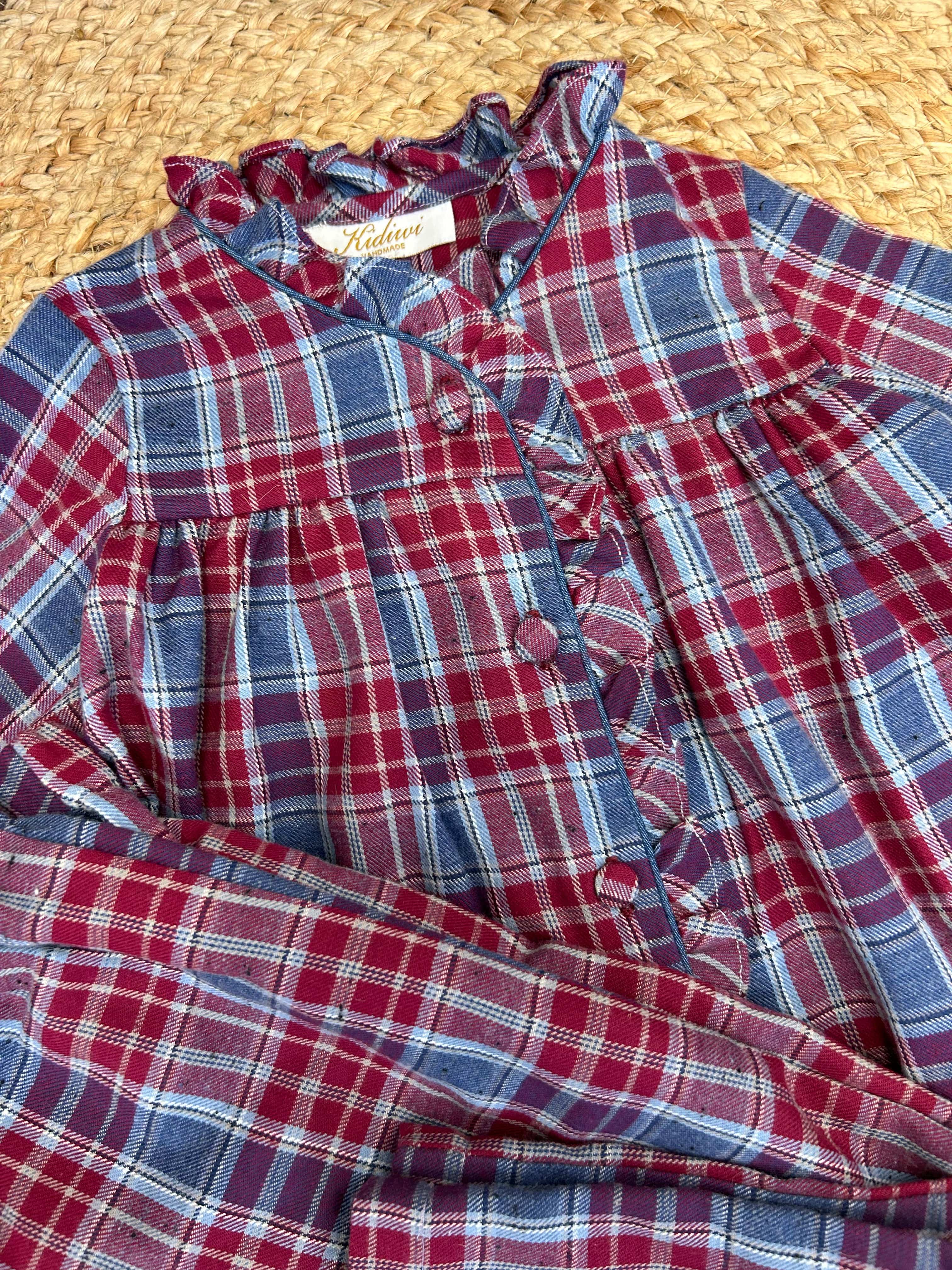 Madelon Girls, pyjamas with ruffled collar, in Red tartan