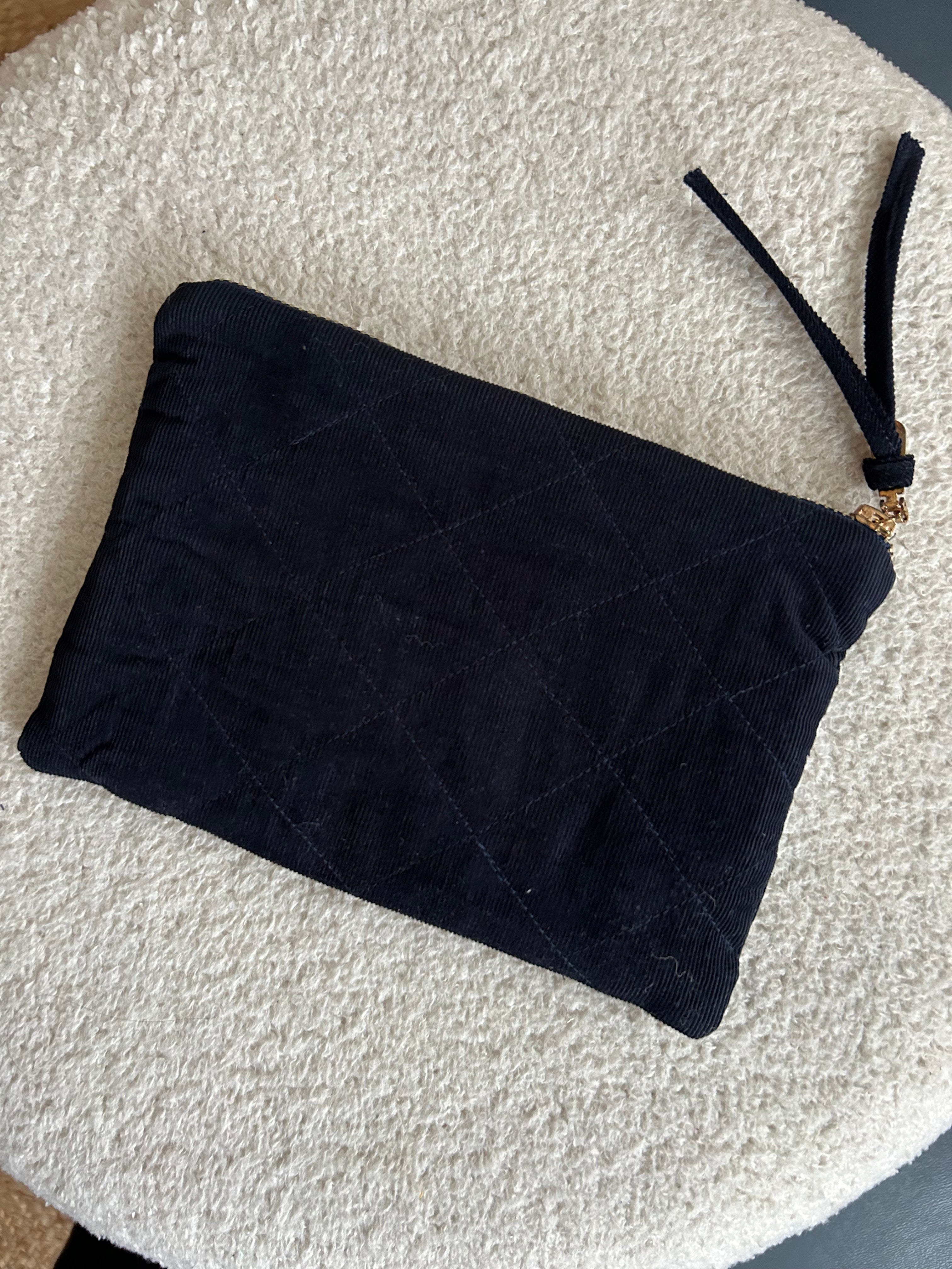 Tricia, trousse smockée 22x15cm, en velours côtelé marine