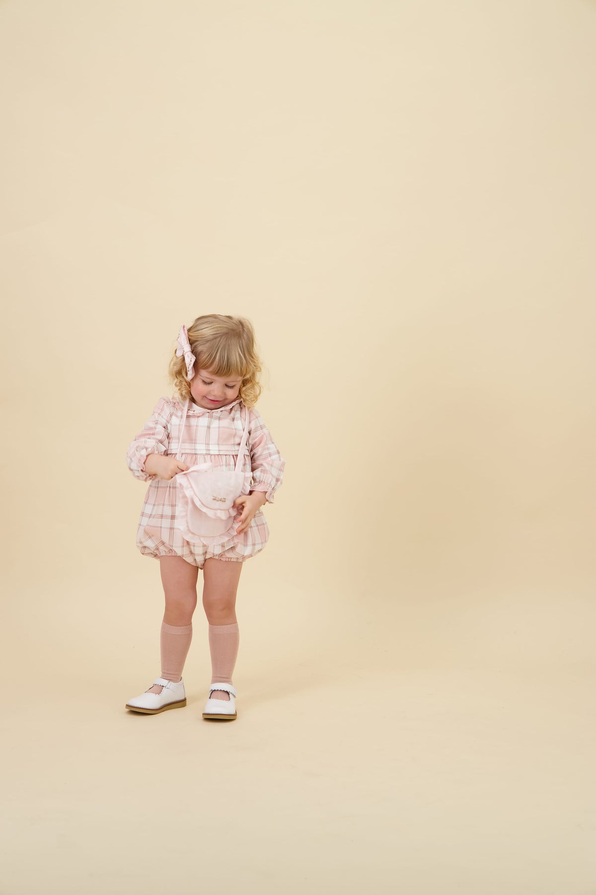 37073_TC321_Arlette-Fullbody-1