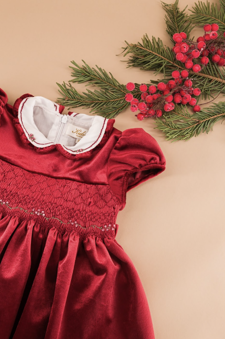 Héloïse, smocked dress, in Burgundy velvet