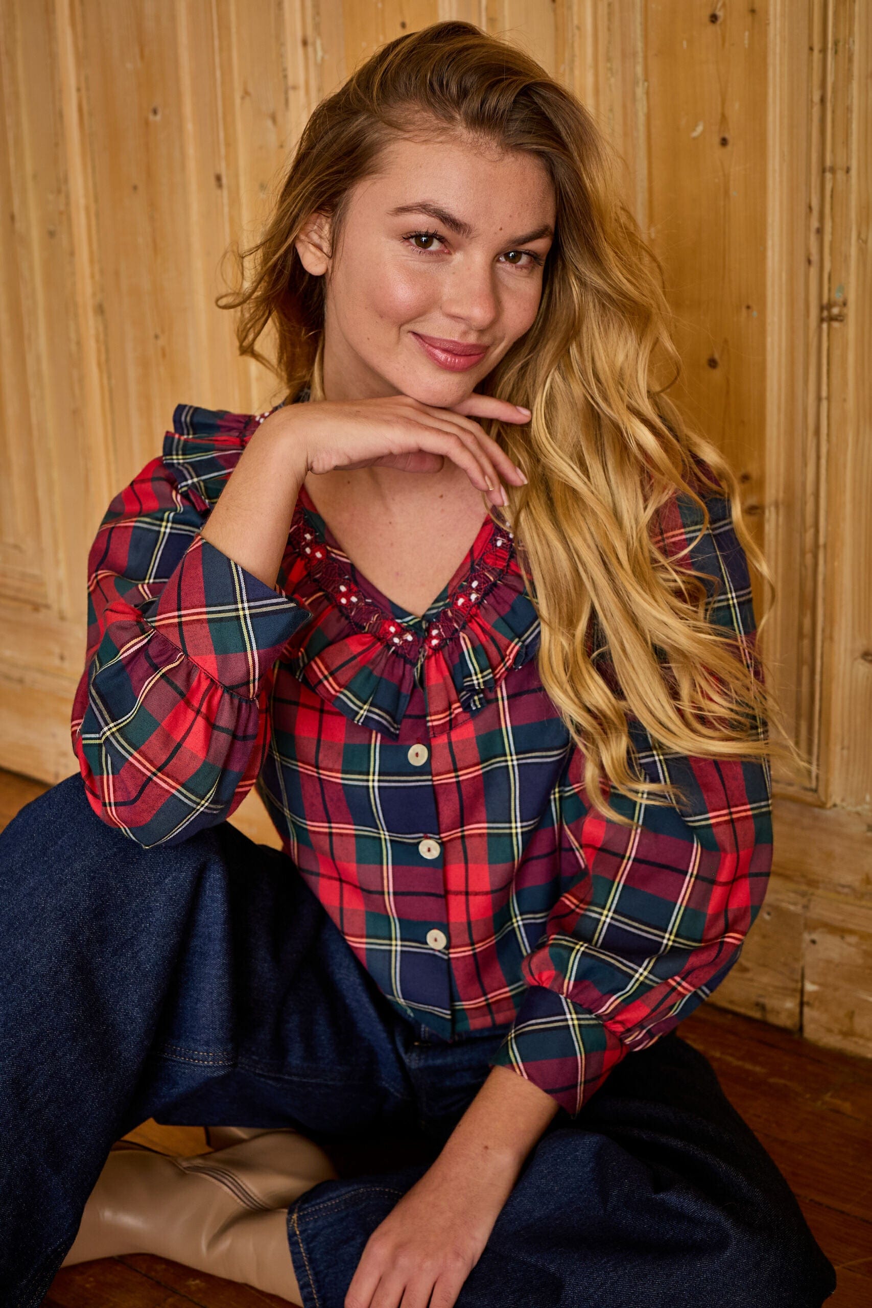 Adeline, Chemisier pour femme, en tartan bleu marine et rouge