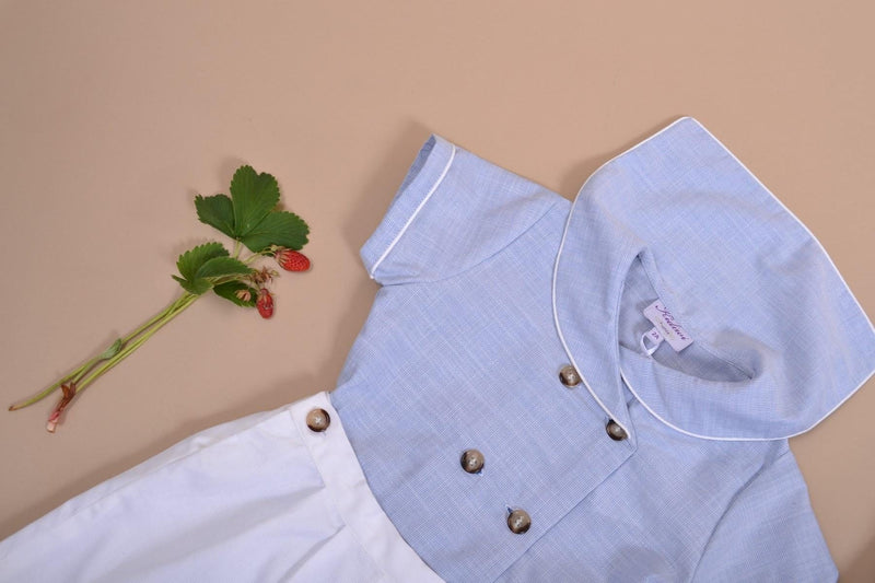 Ambroise, boy's short-sleeved shirt, piped collar, double-breasted front, boat neck in the back, in 1mm blue and white stripes