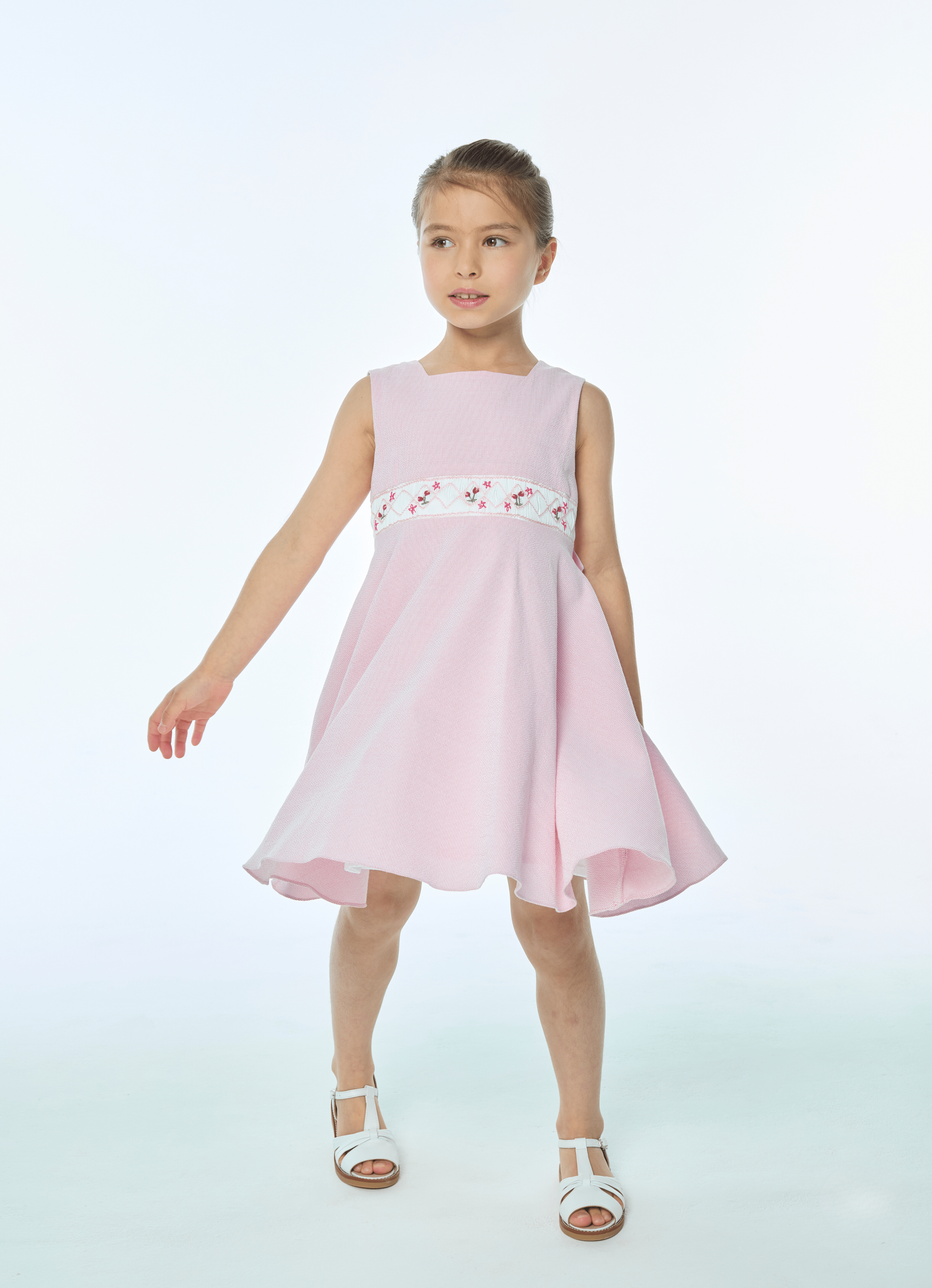 Cardamine, robe à smocks à petites rayures en seersucker magenta