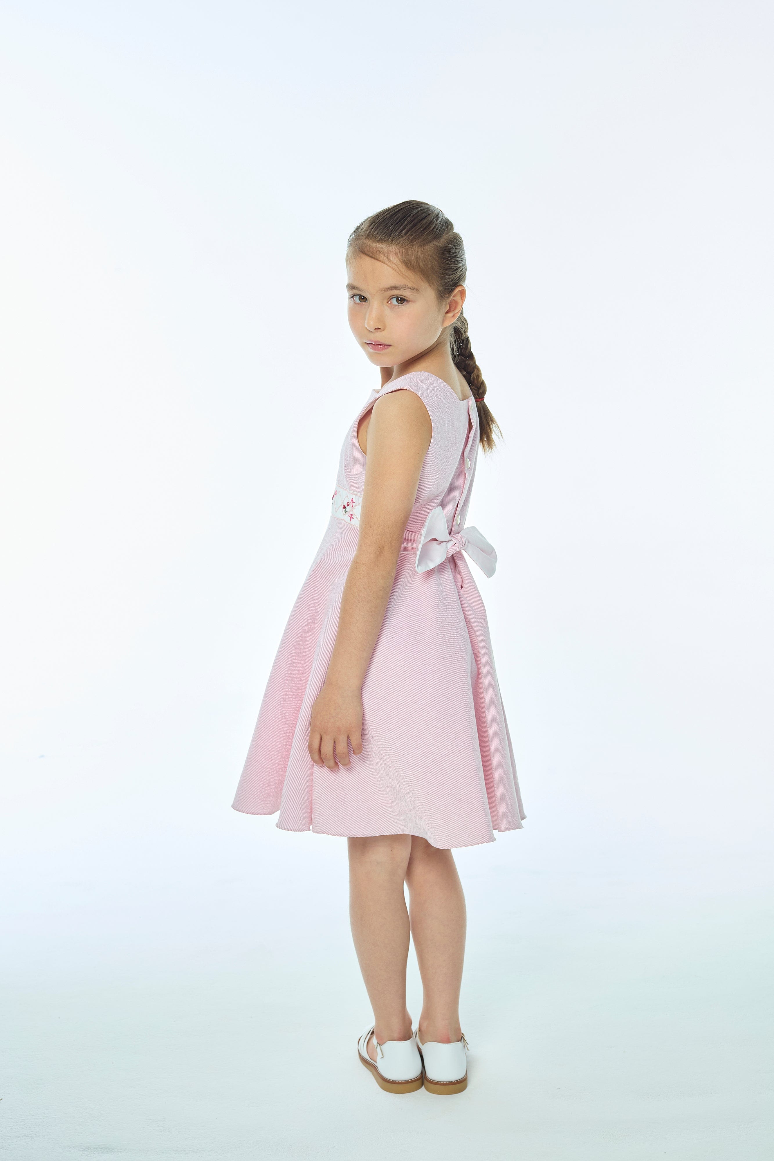 Cardamine, robe à smocks à petites rayures en seersucker magenta