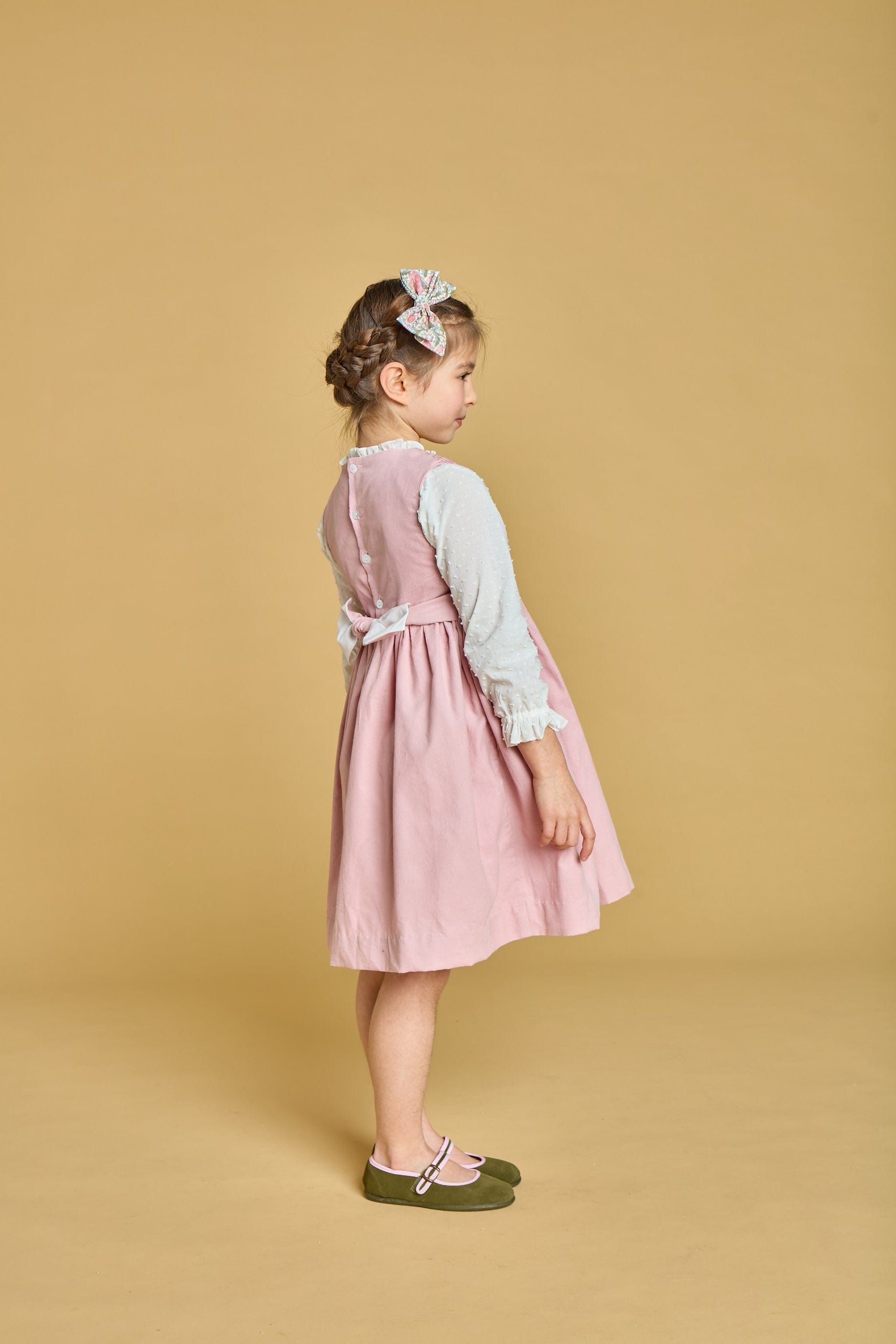 Emma, robe chasuble smockée en velours côtelé