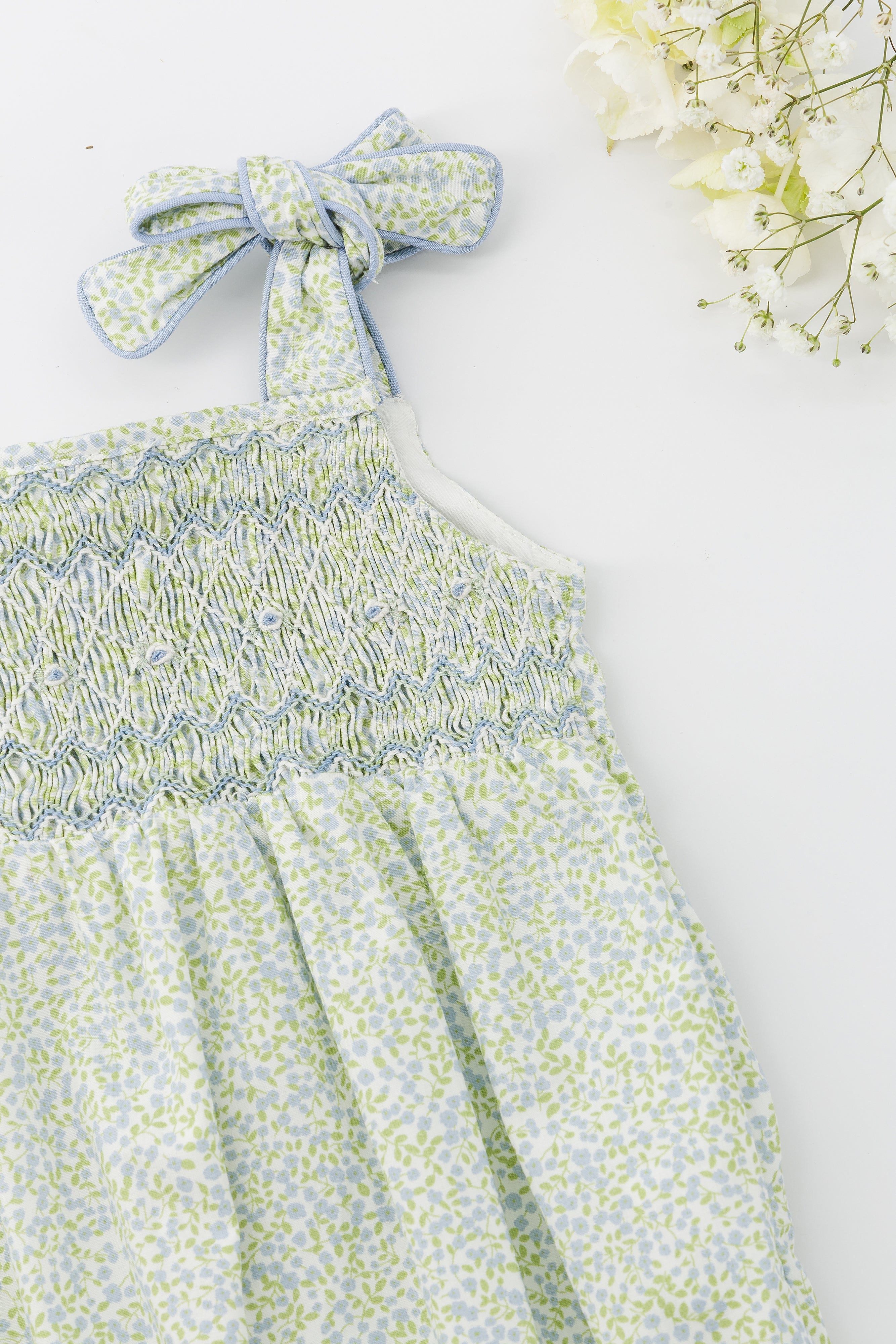 Francine, barboteuse smockée pour fille, imprimé Little Blue