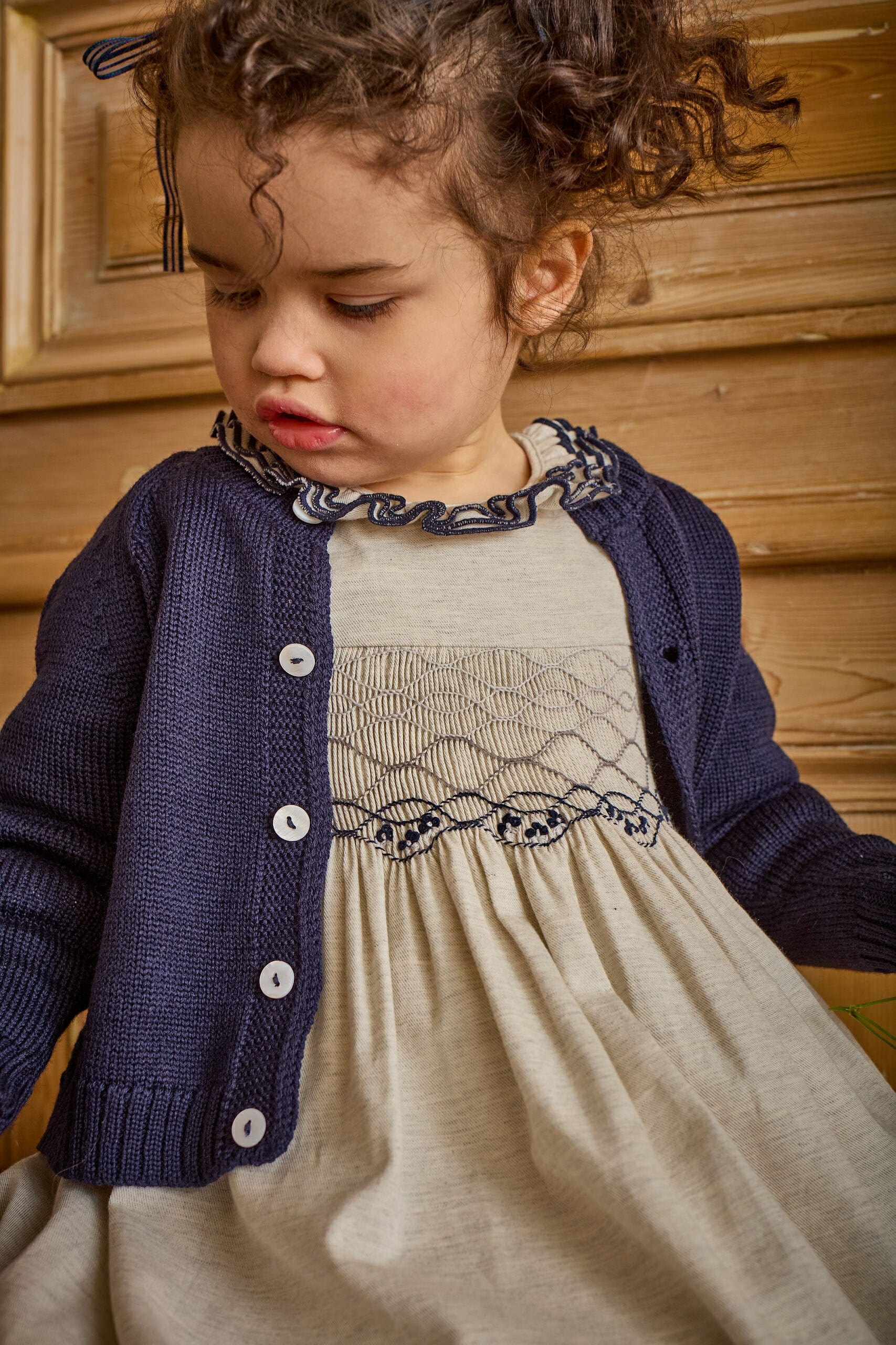Hars ML, robe smockée en twill de coton biologique gris chiné