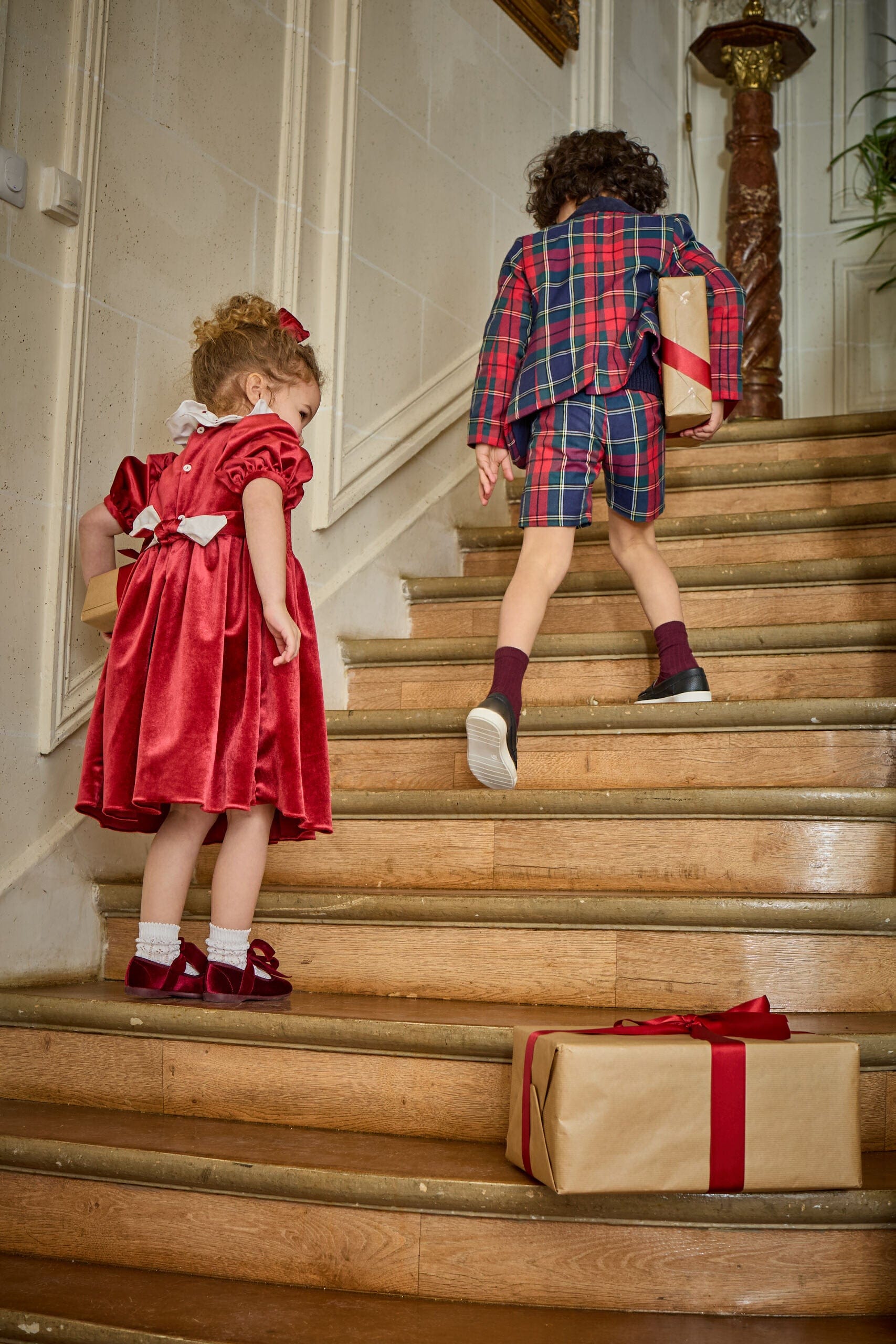 Joséphine, robe smockée, en velours bordeaux