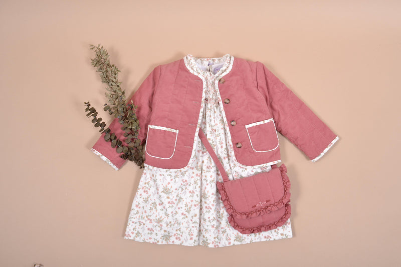 Léonie, Robe manches longues à nervures, col montant volanté, haut smocké, en Imprimé herbier rose thym - Léonie, Long-sleeved dress with pintucks, high ruffled collar, smocked top, in Imprimé herbier rose thym