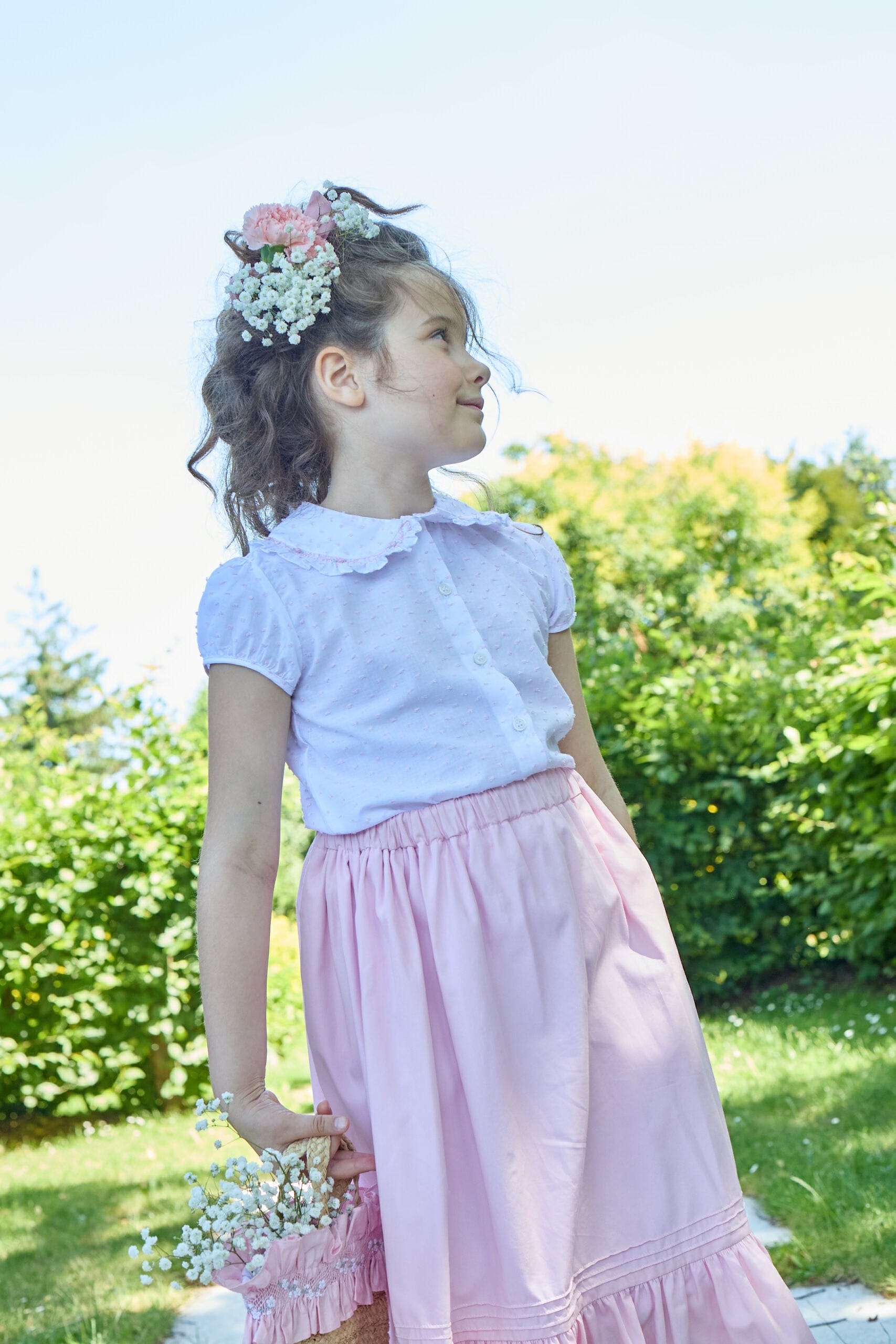 Lorena, chemisier pour fille, en  voile blanc avec plumetis rose