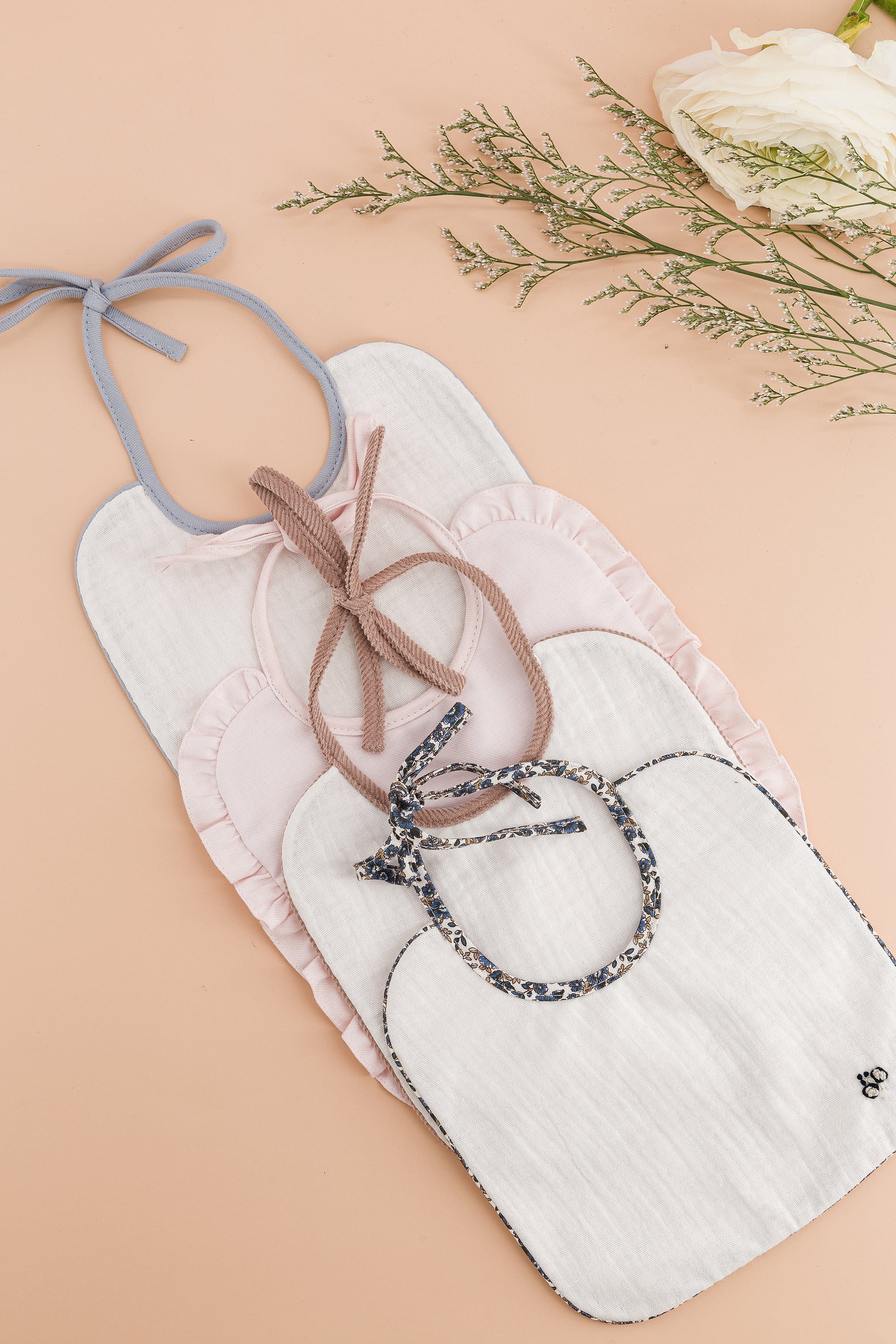 Lulu, bavoir bébé en twill de coton biologique bleu artique