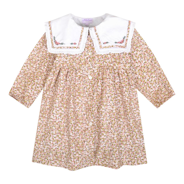 Paola, Robe à manches longues droites, col marin volanté avec broderie, ouverture devant, en imprimé fleuri rose et kaki - Paola, Dress with long straight sleeves, ruffled sailor collar with  embroidery, front opening, in Pink and khaki flower print