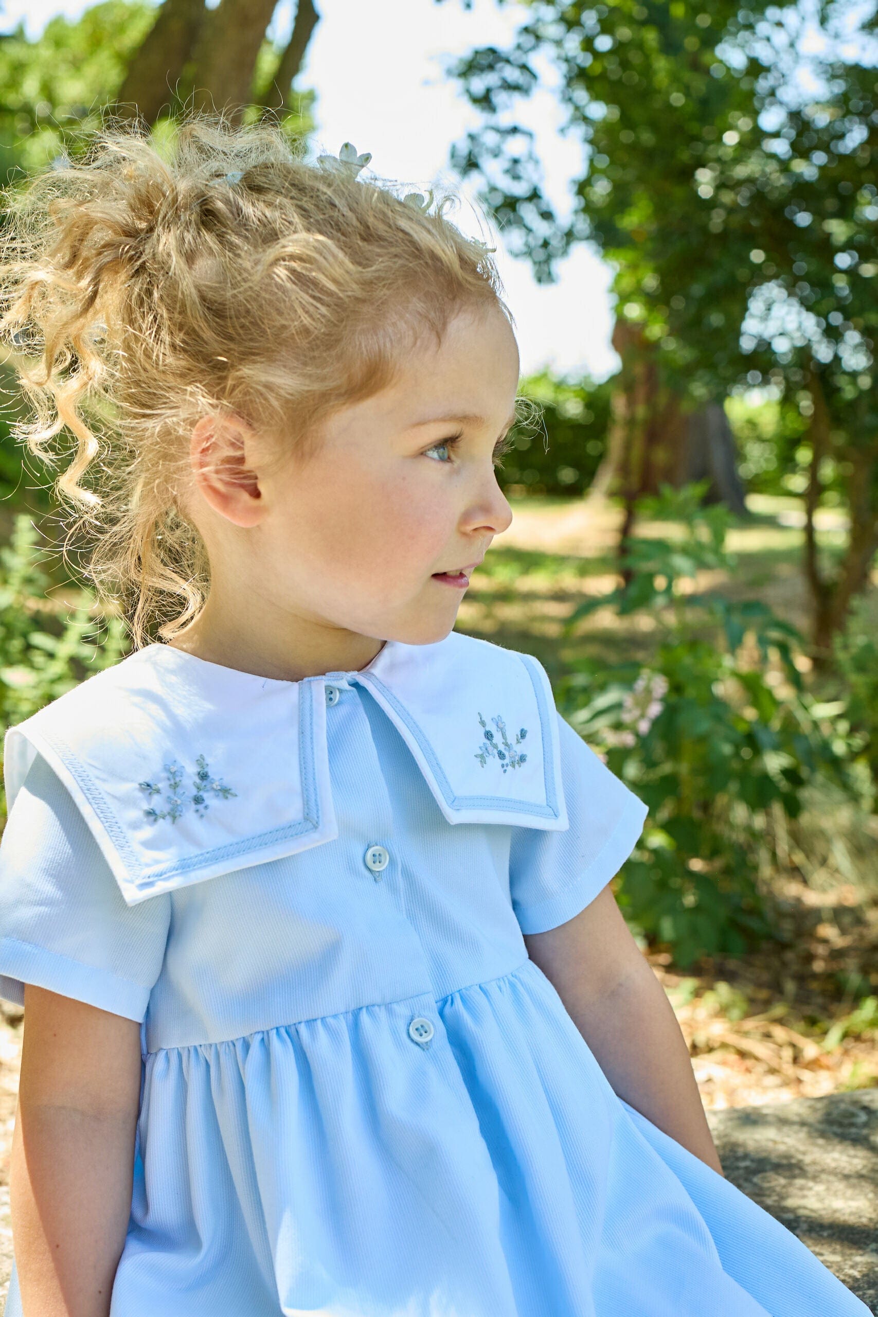 Paola, robe, en  piqué bleu ciel