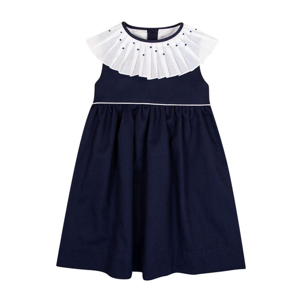 Aloé, robe sans manche avec un passepoil blanc à la taille, col plissé et brodé, en piqué de coton marine - sleeveless dress with white piping at the waist, pleated and embroidered collar, in navy cotton piqué