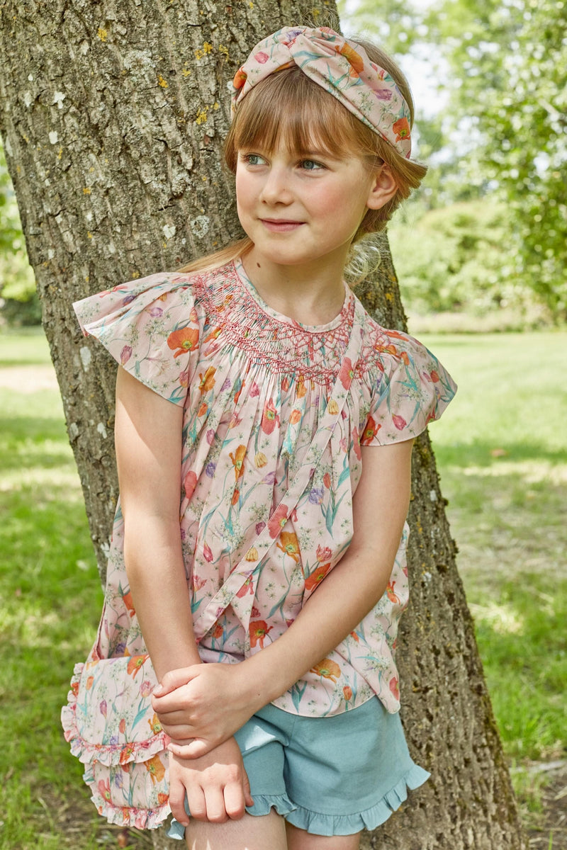 Bergénie, Blouse manches raglans papillon, col entièrement smocké, en  Liberty of london "Spring Bloom"