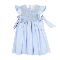 Lewisia, robe manches papillons, col rond, buste entièrement smocké, nœuds bicolores sur les côtés, en coton bio bleuet - dress with butterfly sleeves, round neck, fully smocked bust, bows on the sides, in cornflower blue organic cotton