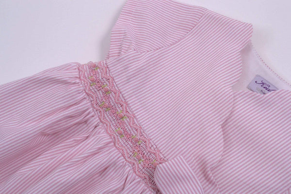 Robe à smocks rayée rose avec un maxi nœud