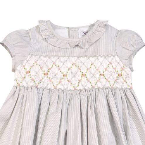 Robe smockée à fines rayures grises