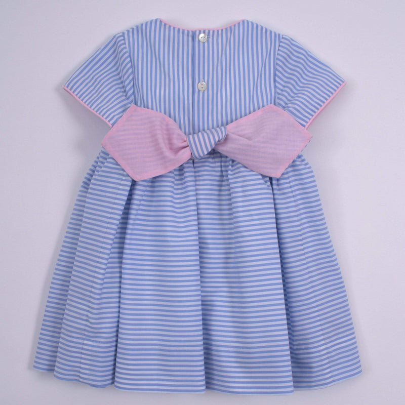 Robe smockée rayées bleu avec passpoil rose